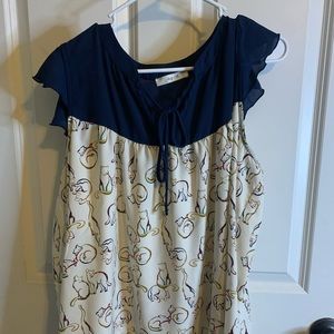 Cute Navy blue and cream Lioness blouse, Sz 2X